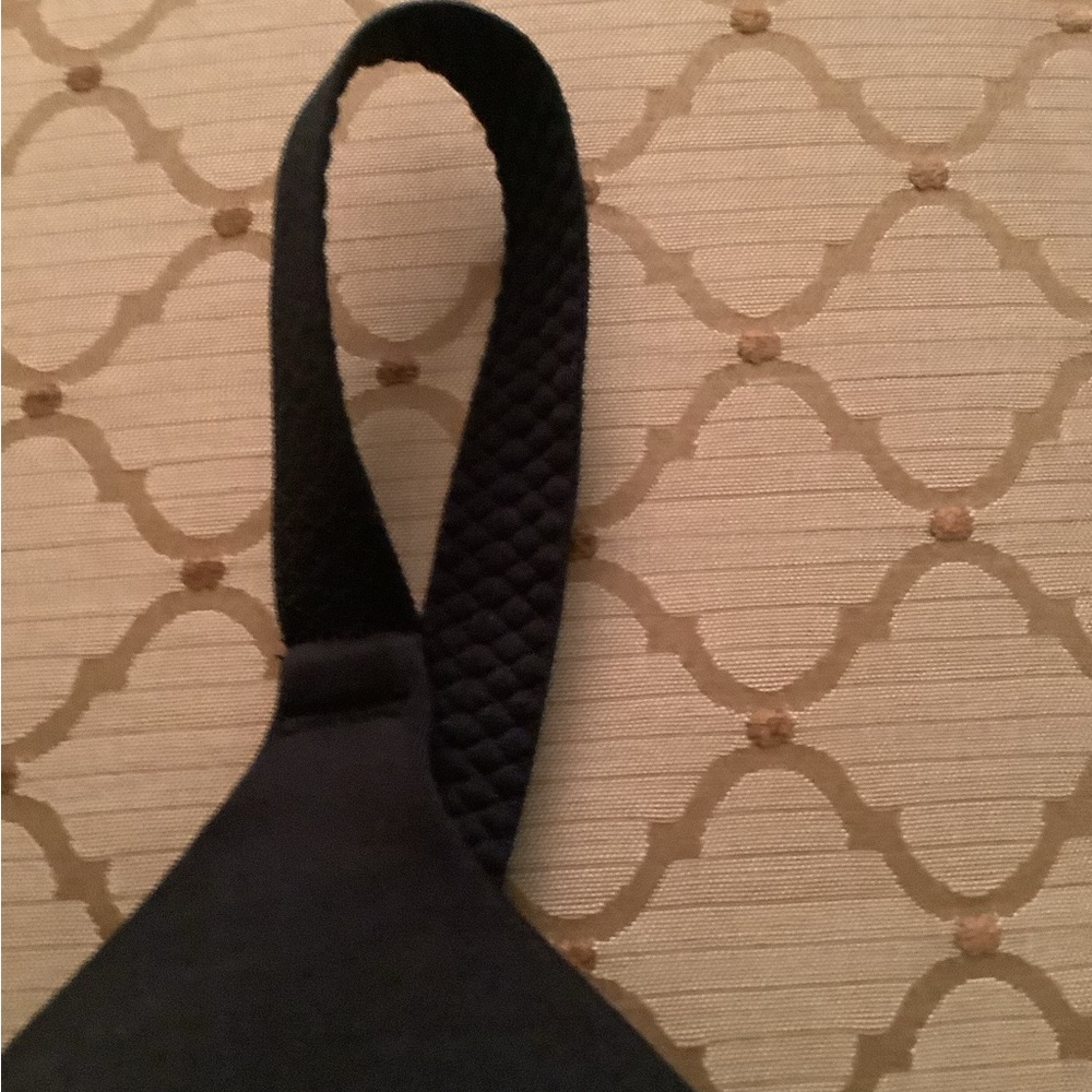 Vanity Fair brassiere full cover no wires black 38D in excellent conditi⦠- Picture 6 of 9